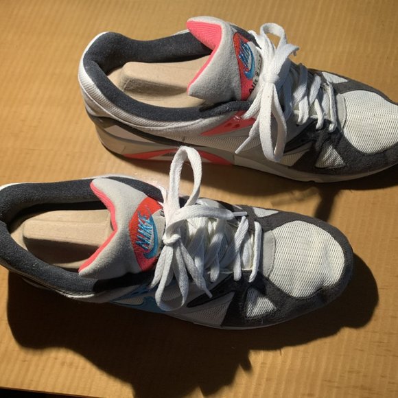 Men's Nike Sneakers - Picture 2 of 9